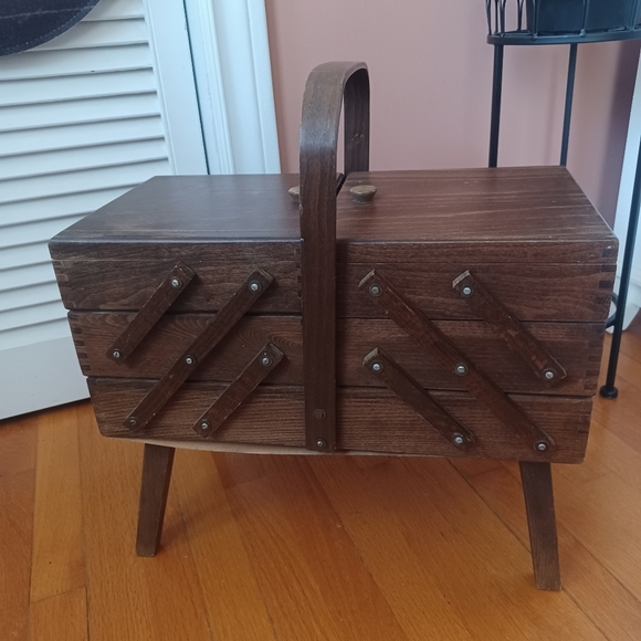 Vintage Accordion Wooden Sewing Box, 3 Tier - Picture 3 of 16